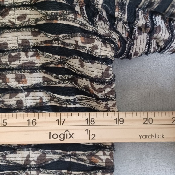 Chicos Jacket Sz 1 / 8 Animal Print Textured Button Front Artsy Black Tan Career - Picture 7 of 9